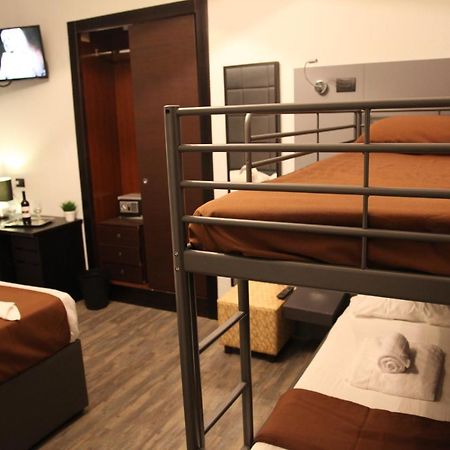 נאפולי Dolce Vita Rooms & Breakfast מראה חיצוני תמונה