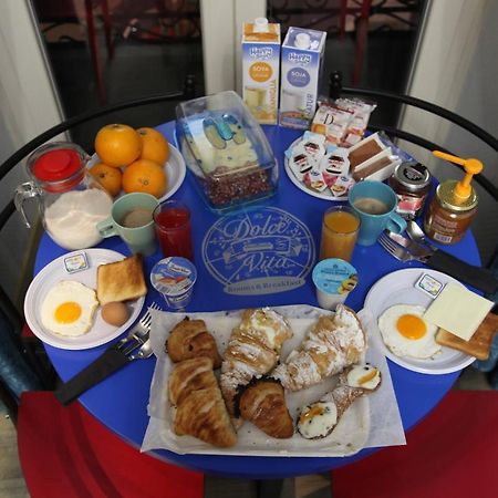 נאפולי Dolce Vita Rooms & Breakfast מראה חיצוני תמונה