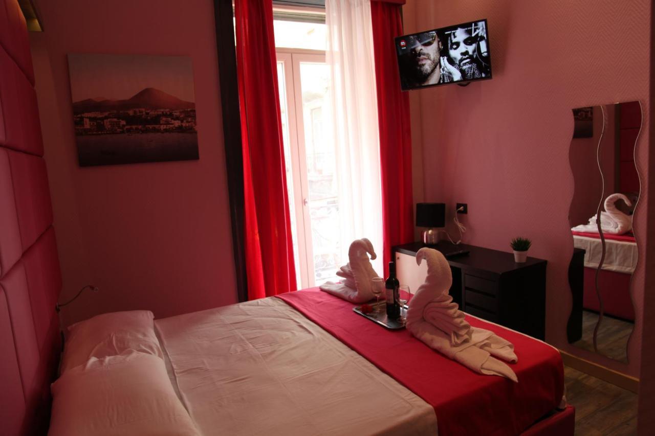 נאפולי Dolce Vita Rooms & Breakfast מראה חיצוני תמונה