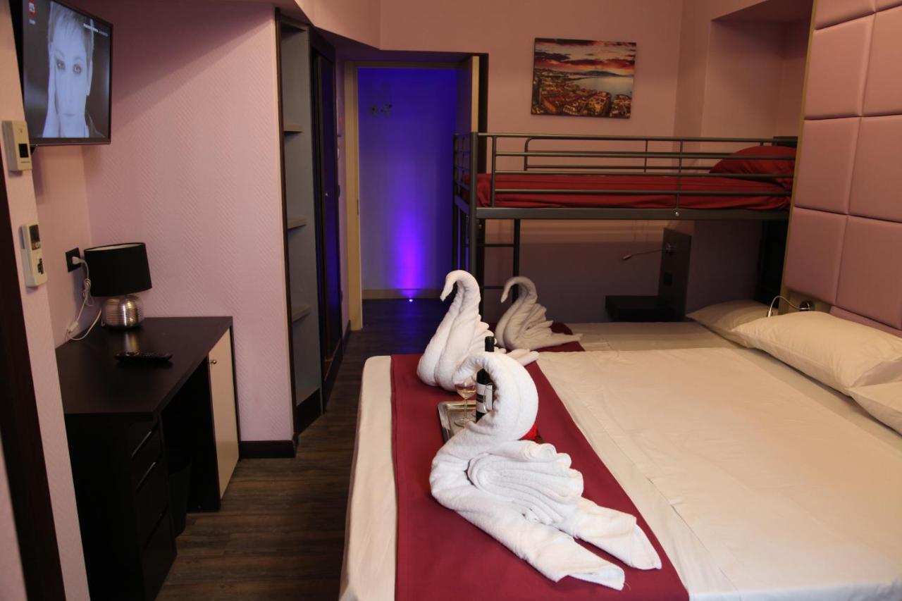 נאפולי Dolce Vita Rooms & Breakfast מראה חיצוני תמונה
