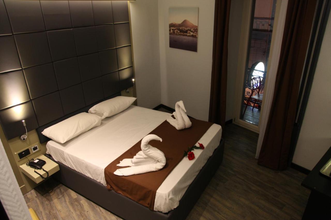 נאפולי Dolce Vita Rooms & Breakfast מראה חיצוני תמונה