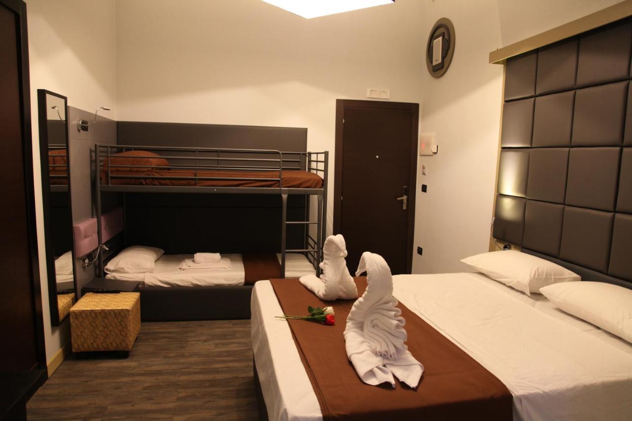 נאפולי Dolce Vita Rooms & Breakfast מראה חיצוני תמונה