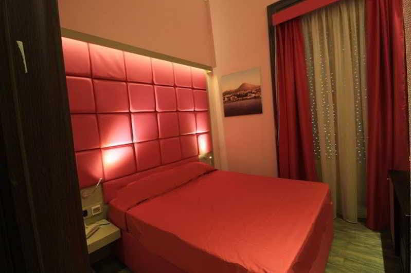 נאפולי Dolce Vita Rooms & Breakfast מראה חיצוני תמונה